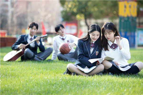 江苏动漫<a href=http://njxh.cn target=_blank class=infotextkey>专业</a>学校怎么选