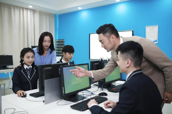 南京新华电脑专修学院怎么样，好不好，教学如何？