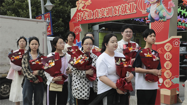 家校同心 共育英才——阶段学习成果分享会暨家长见证会圆满落幕